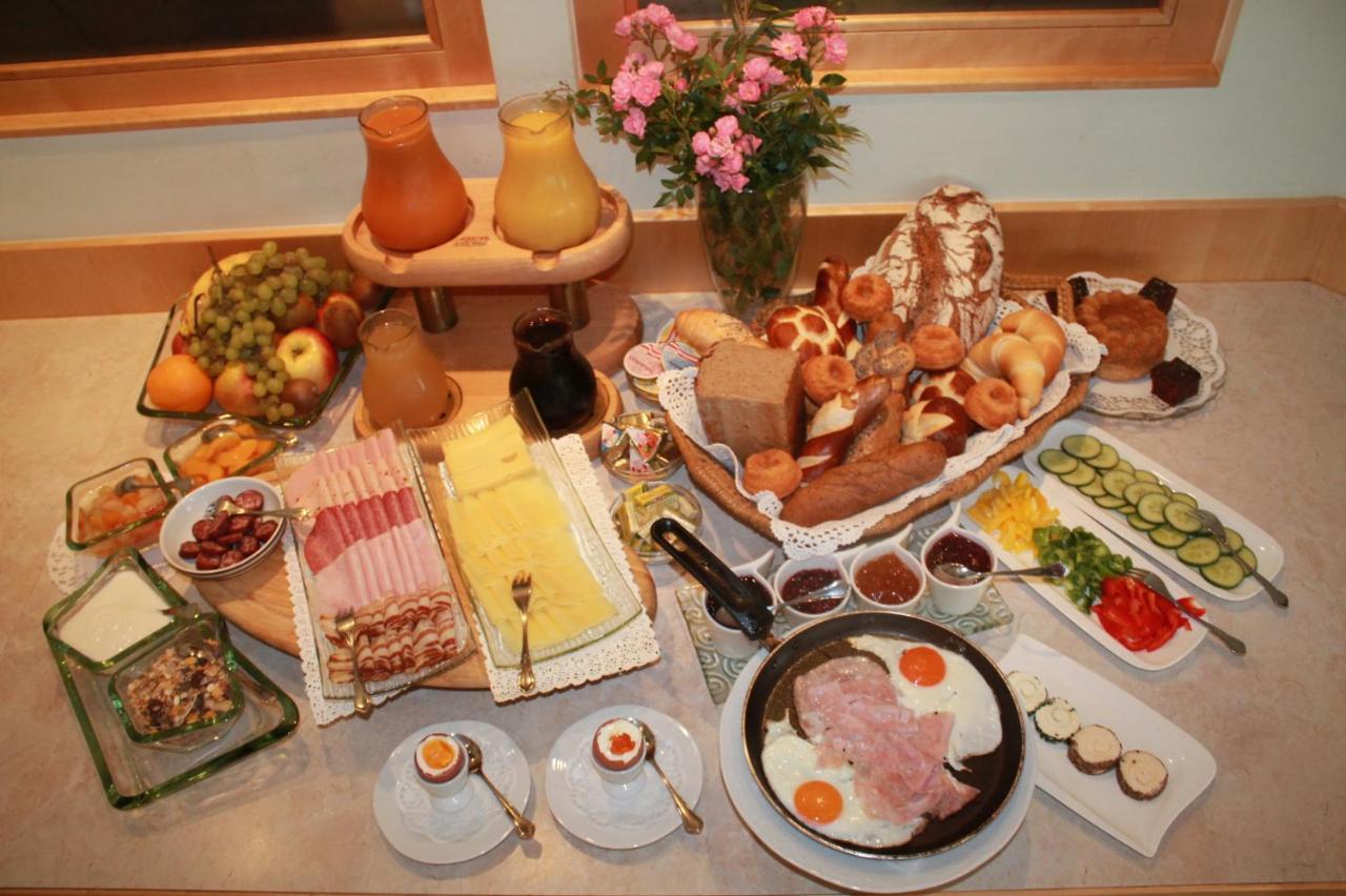 Landhotel Erhardt 바트월터스도 외부 사진